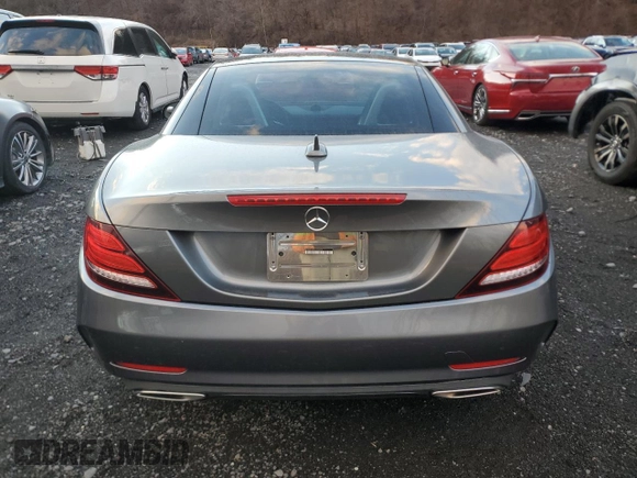 2020 Mercedes-Benz SLC 300 z VIN W1KPK3JA0LF172375, wystawiony jako Copart lot #56552705 z przebiegiem 16 831 mil mil oraz Nie do naprawy. Historia ofert i sprzedaży dostępna na DreamBid. Obrazek 6.