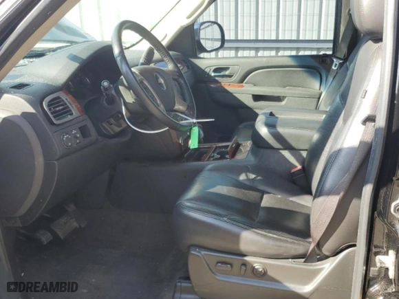 2010 Chevrolet Tahoe LTZ with VIN 1GNUCCE07AR207394, listed as a Copart auction lot 83867634 with 207,112 mi miles and Salvage Title. Bid and sale history available at carsss.com. Image 7.