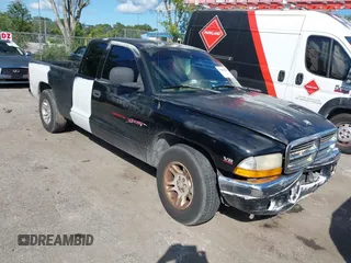 1998 Dodge Dakota SLT z VIN 1B7GL22Y3WS622559, wystawiony jako IAAI lot #37856486 z przebiegiem 206 024 mil mil oraz . Historia ofert i sprzedaży dostępna na DreamBid. Obrazek 1.
