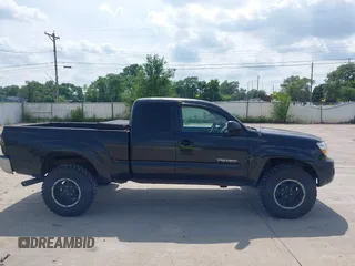 2005 Toyota Tacoma with VIN 5TEUX42N15Z027745, listed as a IAAI auction lot 42527295 with 302,892 mi miles and . Bid and sale history available at DreamBid. Image 13.