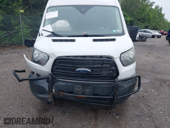 2017 Ford Transit Passenger XL с VIN 1FBZX2CM8HKA04024, выставлен на аукционе IAAI как лот 42264367 с пробегом 142 100 миль миль и . История ставок и продаж доступна на DreamBid. Изображение 13.