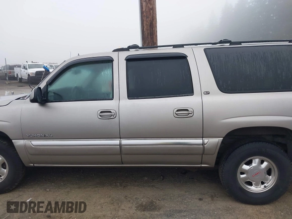 2002 GMC Yukon XL SLT with VIN 3GKFK16Z52G136241, listed as a IAAI auction lot 41879021 with 1 mi miles. Bid and sale history available at carsss.com. Image 14.