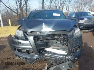 2015 Audi Q7 S line Prestige with VIN WA1DGAFEXFD023710, listed as a IAAI auction lot 41499428 with 165,787 mi miles and . Bid and sale history available at DreamBid. Image 12.