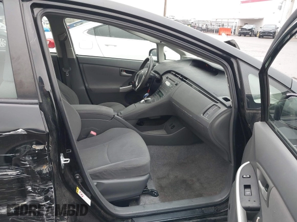2010 Toyota Prius II with VIN JTDKN3DU8A0230427, listed as a IAAI auction lot 41180398 with 133,216 mi miles. Bid and sale history available at carsss.com. Image 5.