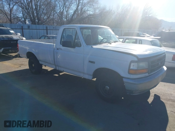 1995 Ford F-150 with VIN 1FTDF15Y4SLC02751, listed as a IAAI auction lot 41689464 with 366,344 mi miles. Bid and sale history available at carsss.com. Image 1.