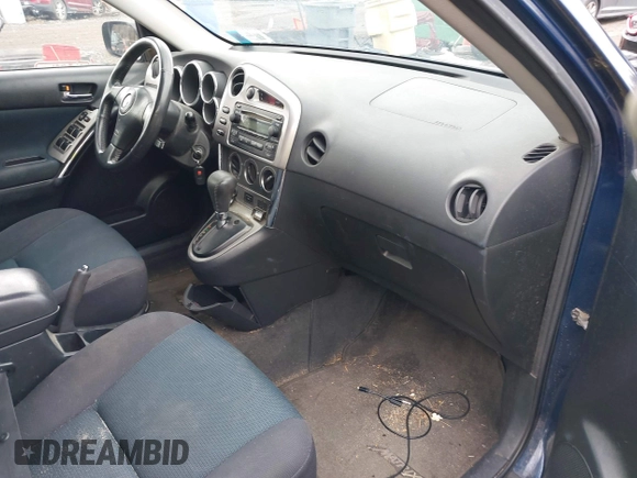 2006 Toyota Matrix STD with VIN 2T1KR32E26C596932, listed as a IAAI auction lot 41706466 with 241,246 mi miles. Bid and sale history available at carsss.com. Image 5.