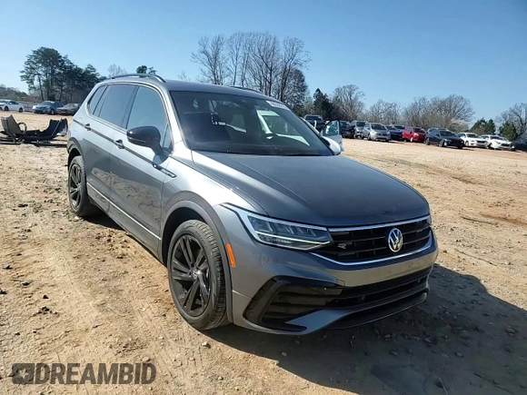 2023 Volkswagen Tiguan SE R-Line Black z VIN 3VVCB7AX7PM064170, wystawiony jako Copart lot #48539715 z przebiegiem 14 416 mil mil oraz Szkoda całkowita • Salvage title. Historia ofert i sprzedaży dostępna na DreamBid. Obrazek 11.