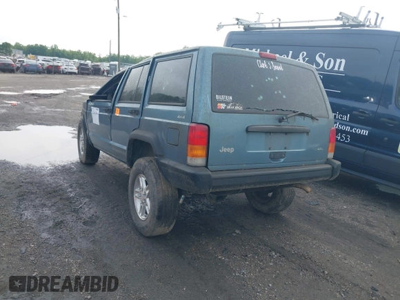 1997 Jeep Cherokee SE with VIN 1J4FJ28S4VL547975, listed as a IAAI auction lot 42363966 with Not provided miles and . Bid and sale history available at DreamBid. Image 3.
