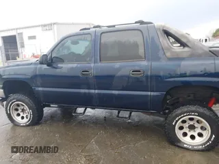 2004 Chevrolet Avalanche Z66 with VIN 3GNEC12T04G328800, listed as a IAAI auction lot 41465085 with 230,192 mi miles and . Bid and sale history available at DreamBid. Image 14.