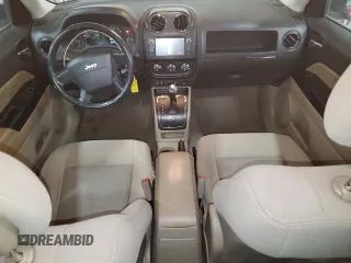 2010 Jeep Patriot Sport z VIN 1J4NF1GB5AD620526, wystawiony jako Copart lot #89088465 z przebiegiem 131 288 mil mil oraz Szkoda całkowita • Salvage title. Historia ofert i sprzedaży dostępna na DreamBid. Obrazek 8.