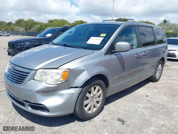 2014 Chrysler Town & Country Touring with VIN 2C4RC1BG6ER463885, listed as a IAAI auction lot 41943602 with 154,815 mi miles. Bid and sale history available at carsss.com. Image 17.