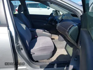 2004 Toyota Prius with VIN JTDKB22U140071891, listed as a IAAI auction lot 42055938 with 177,365 mi miles. Bid and sale history available at carsss.com. Image 5.