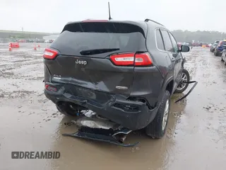 2016 Jeep Cherokee Latitude z VIN 1C4PJMCS3GW242644, wystawiony jako IAAI lot #42491524 z przebiegiem 77 784 mil mil oraz . Historia ofert i sprzedaży dostępna na DreamBid. Obrazek 4.