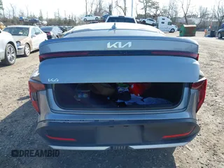2025 Kia K4 LXS with VIN 3KPFT4DE8SE006962, listed as a IAAI auction lot 41914454 with 2,943 mi miles. Bid and sale history available at carsss.com. Image 17.