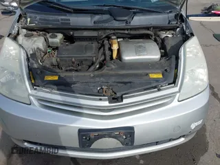 2005 Toyota Prius with VIN JTDKB20U257017611, listed as a IAAI auction lot 42087781 with 263,985 mi miles. Bid and sale history available at carsss.com. Image 10.