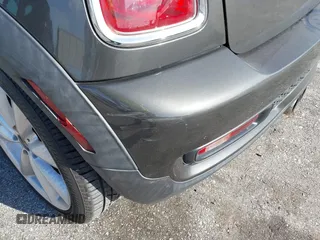 2012 MINI Hardtop S с VIN WMWSV3C58CTY17722, выставлен на аукционе IAAI как лот 42698588 с пробегом 98 511 миль миль и . История ставок и продаж доступна на DreamBid. Изображение 6.