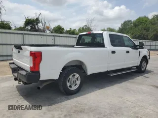 2017 Ford F-250 XL with VIN 1FT7W2A61HEB68868, listed as a Copart auction lot 55811175 with 180,279 mi miles and Clean title. Bid and sale history available at DreamBid. Image 3.