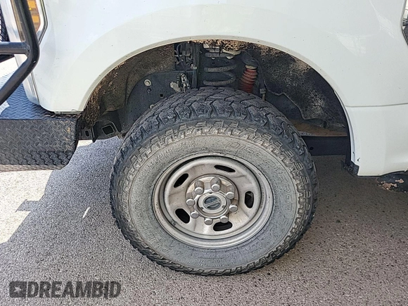 2019 Ford F-250 XL with VIN 1FT7W2B65KEE40165, listed as a IAAI auction lot 42727924 with 182,010 mi miles and . Bid and sale history available at DreamBid. Image 6.