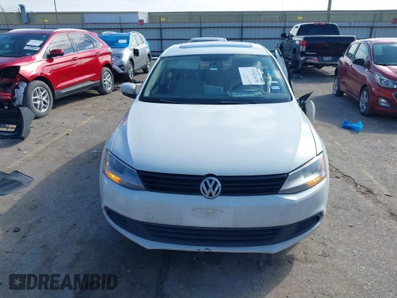 2011 Volkswagen Jetta Sedan SE w/Convenience & Sunroof with VIN 3VWDX7AJ4BM305463, listed as a IAAI auction lot 41621670 with 96,087 mi miles. Bid and sale history available at carsss.com. Image 12.