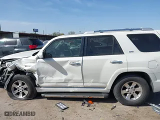 2011 Toyota 4Runner SR5 with VIN JTEZU5JR6B5026240, listed as a IAAI auction lot 41840510 with 99,900 mi miles. Bid and sale history available at carsss.com. Image 14.