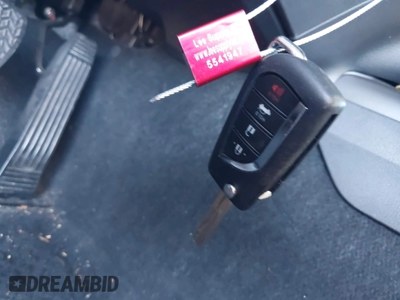 2024 Toyota Camry LE z VIN 4T1C11AK1RU207305, wystawiony jako IAAI lot #41973066 z przebiegiem 19 165 mil mil oraz . Historia ofert i sprzedaży dostępna na DreamBid. Obrazek 11.