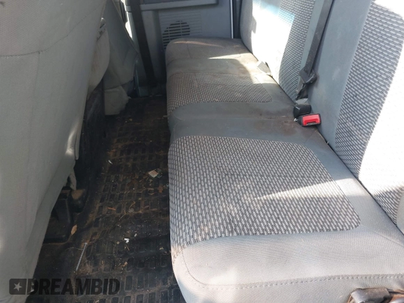 2011 Ford F-250 XL with VIN 1FT7X2B60BEB58870, listed as a IAAI auction lot 41519031 with 208,342 mi miles and . Bid and sale history available at DreamBid. Image 8.
