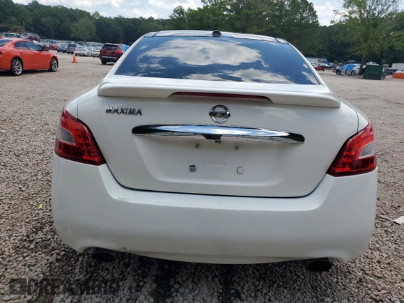 2010 Nissan Maxima SV z VIN 1N4AA5AP7AC829258, wystawiony jako Copart lot #61083055 z przebiegiem 150 458 mil mil oraz Szkoda całkowita • Salvage title. Historia ofert i sprzedaży dostępna na DreamBid. Obrazek 6.