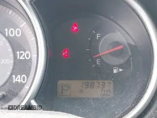 2007 Nissan Versa SL z VIN 3N1BC13E07L394998, wystawiony jako IAAI lot #42193381 z przebiegiem 198 737 mil mil oraz . Historia ofert i sprzedaży dostępna na DreamBid. Obrazek 7.