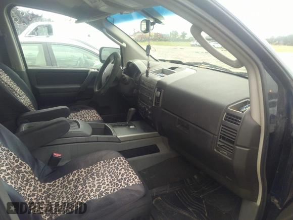 2007 Nissan Armada SE z VIN 5N1AA08A37N703504, wystawiony jako IAAI lot #42375314 z przebiegiem 214 617 mil mil oraz . Historia ofert i sprzedaży dostępna na DreamBid. Obrazek 5.