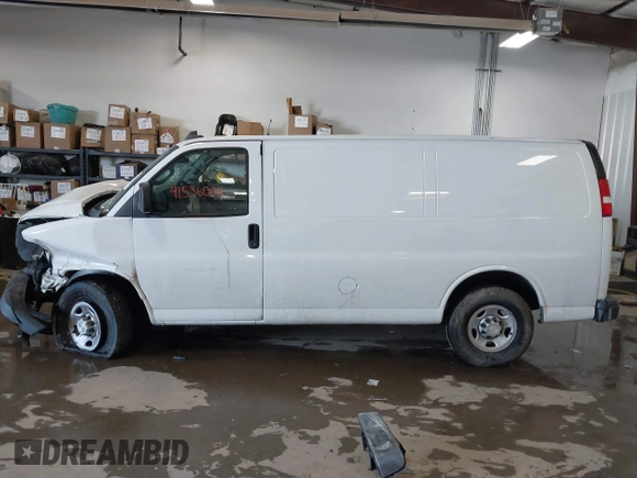 2020 Chevrolet Express Cargo Van with VIN 1GCWGAFGXL1252823, listed as a IAAI auction lot 41536004 with 1 mi miles. Bid and sale history available at carsss.com. Image 15.