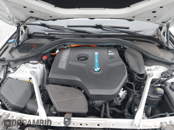 2018 BMW 5 Series 530e with VIN WBAJA9C56JB252738, listed as a IAAI auction lot 42260352 with 113,581 mi miles and . Bid and sale history available at DreamBid. Image 10.