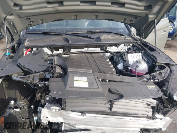 2024 Audi Q5 S line Premium z VIN WA1GAAFY7R2126513, wystawiony jako IAAI lot #41083660 z przebiegiem 927 mil mil oraz . Historia ofert i sprzedaży dostępna na DreamBid. Obrazek 10.