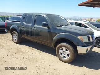 2006 Nissan Frontier SE z VIN 1N6AD07W26C432354, wystawiony jako IAAI lot #42093298 z przebiegiem 155 793 mil mil oraz . Historia ofert i sprzedaży dostępna na DreamBid. Obrazek 1.