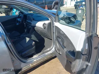 2020 Hyundai Kona SE with VIN KM8K1CAA6LU585402, listed as a IAAI auction lot 41681666 with 169,614 mi miles. Bid and sale history available at carsss.com. Image 5.