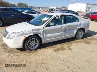 2010 Mercury Milan with VIN 3MEHM0HAXAR660714, listed as a IAAI auction lot 40714520 with 170,729 mi miles and . Bid and sale history available at DreamBid. Image 6.