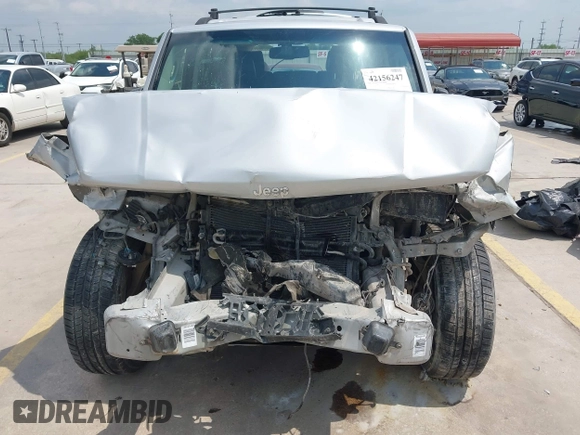 2008 Jeep Commander Sport z VIN 1J8HH48K88C101685, wystawiony jako IAAI lot #42156247 z przebiegiem 119 393 mil mil oraz . Historia ofert i sprzedaży dostępna na DreamBid. Obrazek 6.