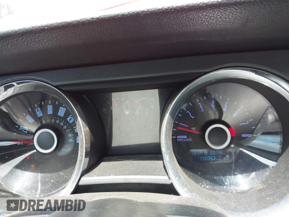 2014 Ford Mustang V6 с VIN 1ZVBP8AM8E5206985, выставлен на аукционе IAAI как лот 42155843 с пробегом 110 363 миль миль и . История ставок и продаж доступна на DreamBid. Изображение 7.