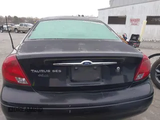 2000 Ford Taurus SE with VIN 1FAFP53U9YA252519, listed as a IAAI auction lot 41247046 with 317,910 mi miles and . Bid and sale history available at DreamBid. Image 15.