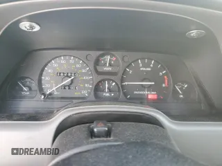 1995 Ford Thunderbird LX with VIN 1FALP62W4SH164066, listed as a Copart auction lot 86115924 with 92,990 mi miles and Salvage Title. Bid and sale history available at DreamBid. Image 9.