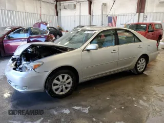 2004 Toyota Camry LE z VIN 4T1BE30K84U910695, wystawiony jako Copart lot #58331955 z przebiegiem 123 970 mil mil oraz Nie do naprawy • Non repairable. Historia ofert i sprzedaży dostępna na DreamBid. Obrazek 1.