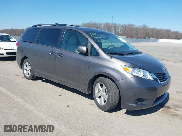 2012 Toyota Sienna LE AAS with VIN 5TDKK3DC8CS269924, listed as a IAAI auction lot 41764722 with 176,968 mi miles. Bid and sale history available at carsss.com. Image 1.