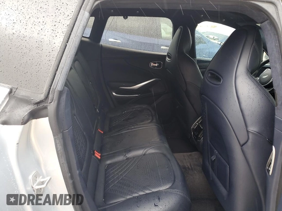 2021 Aston Martin DBX z VIN SCFVUJAW4MTV03930, wystawiony jako Copart lot #73946614 z przebiegiem Nie podano mil oraz Nie do naprawy. Historia ofert i sprzedaży dostępna na DreamBid. Obrazek 11.
