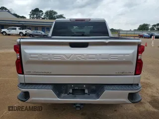 2020 Chevrolet Silverado 1500 Custom with VIN 3GCPWBEH8LG185048, listed as a Copart auction lot 55404675 with 117,318 mi miles and Clean Title. Bid and sale history available at carsss.com. Image 6.