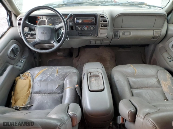1998 Chevrolet C/K 1500 with VIN 2GCEC19R7W1113042, listed as a Copart auction lot 83655164 with 148,188 mi miles and Salvage Title. Bid and sale history available at carsss.com. Image 8.