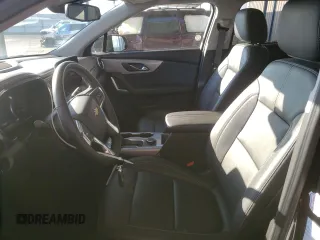 2024 Chevrolet Blazer LT z VIN 3GNKBJR45RS163609, wystawiony jako Copart lot #82987384 z przebiegiem 27 882 mil mil oraz Nie do naprawy • Non repairable. Historia ofert i sprzedaży dostępna na DreamBid. Obrazek 7.