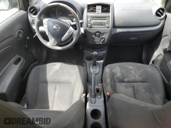 2016 Nissan Versa SV z VIN 3N1CN7AP0GL835261, wystawiony jako Copart lot #57330285 z przebiegiem 121 670 mil mil oraz Szkoda całkowita • Salvage title. Historia ofert i sprzedaży dostępna na DreamBid. Obrazek 8.