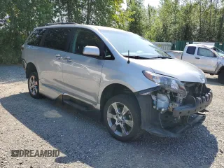 2014 Toyota Sienna SE z VIN 5TDXK3DC1ES457564, wystawiony jako Copart lot #59390205 z przebiegiem 131 090 mil mil oraz Szkoda całkowita • Salvage title. Historia ofert i sprzedaży dostępna na DreamBid. Obrazek 4.