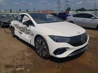 2023 Mercedes-Benz EQE 350 z VIN W1KEG1CB9PF014285, wystawiony jako Copart lot #62568364 z przebiegiem 7 803 mil mil oraz Szkoda całkowita • Salvage title. Historia ofert i sprzedaży dostępna na DreamBid. Obrazek 4.