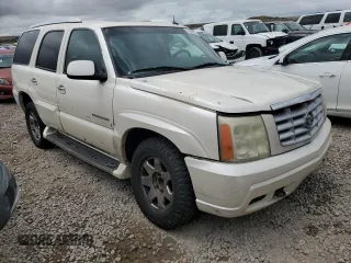 2003 Cadillac Escalade z VIN 1GYEK63N23R226884, wystawiony jako Copart lot #54985895 z przebiegiem Nie podano mil oraz Tytuł czysty. Historia ofert i sprzedaży dostępna na DreamBid. Obrazek 4.