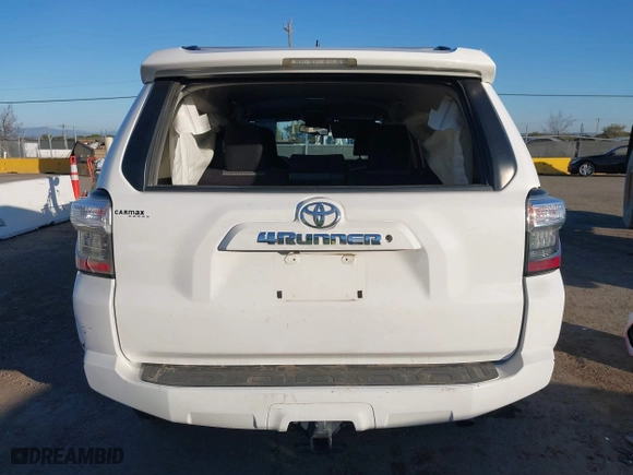 2020 Toyota 4Runner SR5 with VIN JTEBU5JR6L5775347, listed as a IAAI auction lot 41290016 with 59,610 mi miles. Bid and sale history available at carsss.com. Image 17.